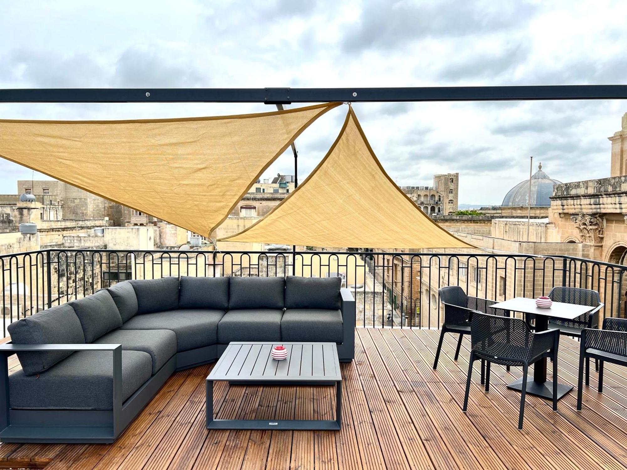 Florette Suite 1Br With Stunning Lounge Terrace By Arcobnb Флориана Экстерьер фото